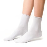 Skarpety damskie bawełniane - COMET - ze srebrną nicią LUREX - białe - Steven      